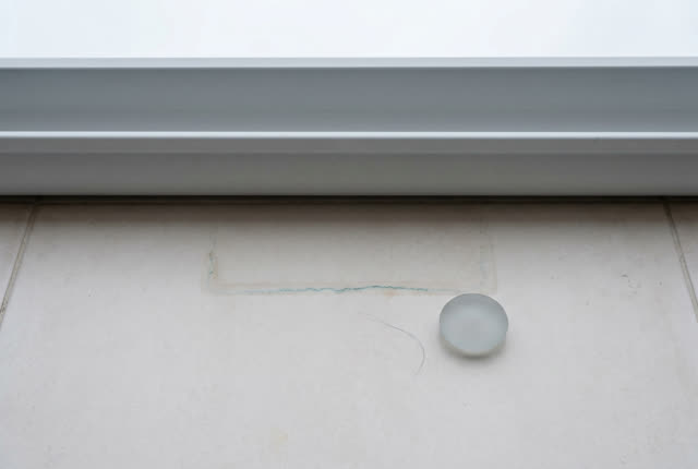 I dream of a clean rain gutter lip keeping only the trace. The damp pasted sheet has been removed; on the dry pale ceram
